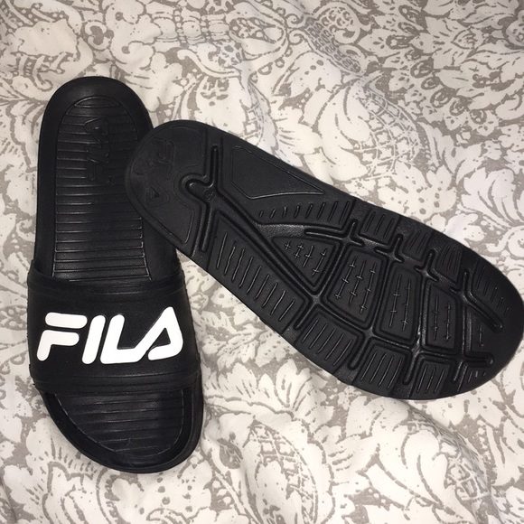fila slides price